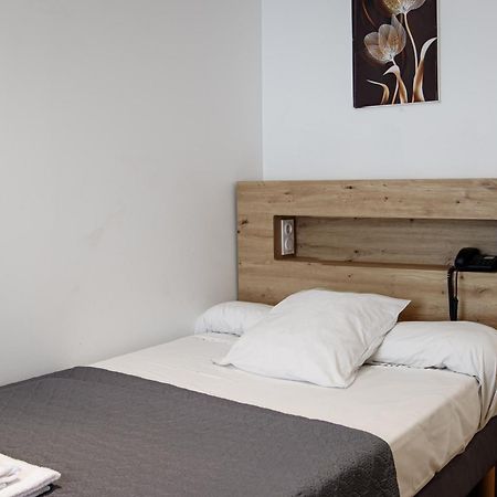 ליון Hotel Du Dauphine מראה חיצוני תמונה
