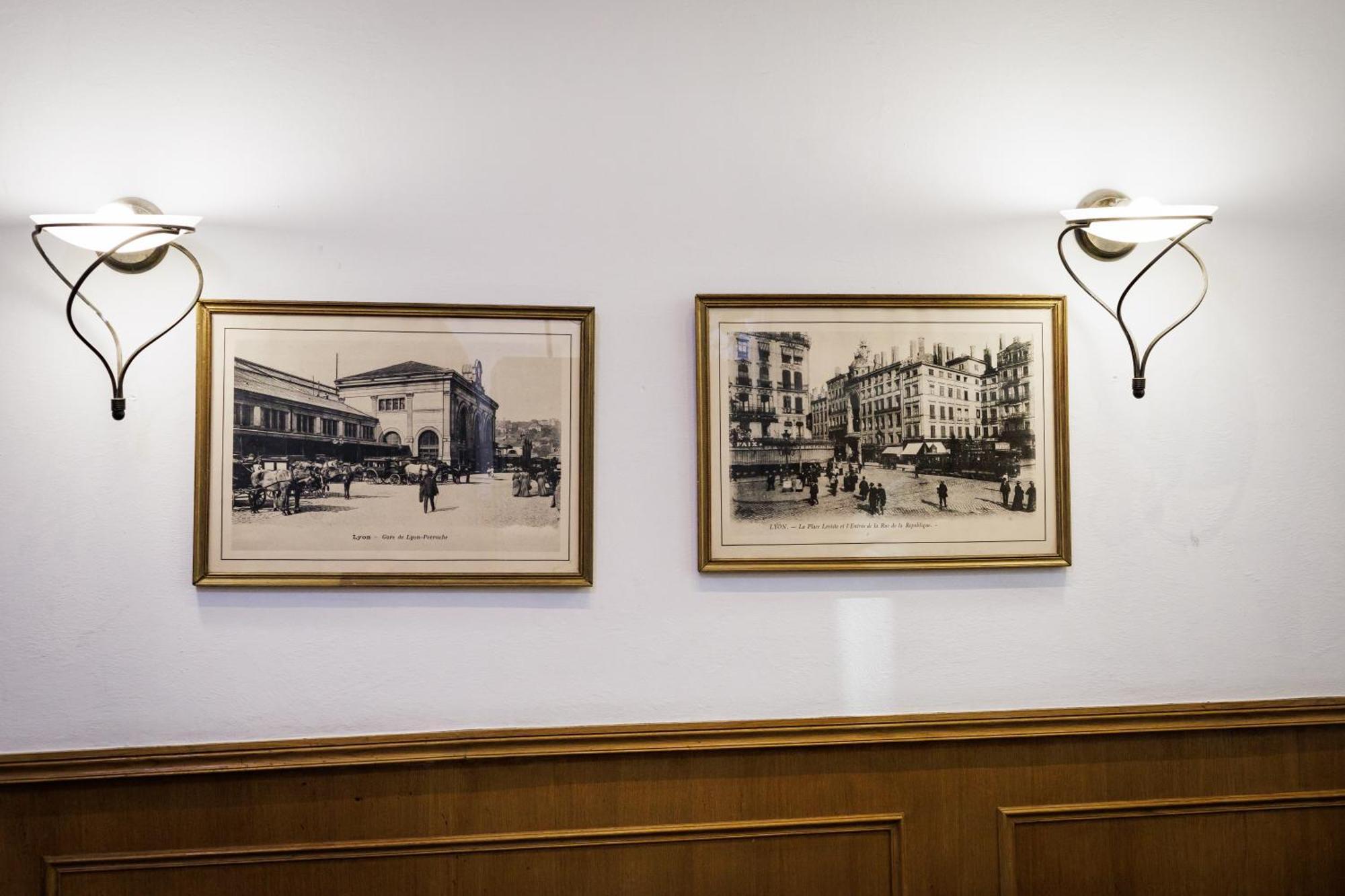 ליון Hotel Du Dauphine מראה חיצוני תמונה