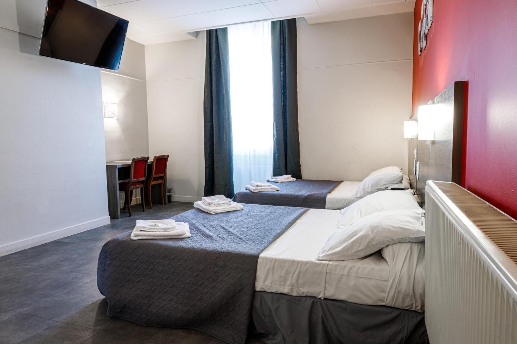 ליון Hotel Du Dauphine מראה חיצוני תמונה