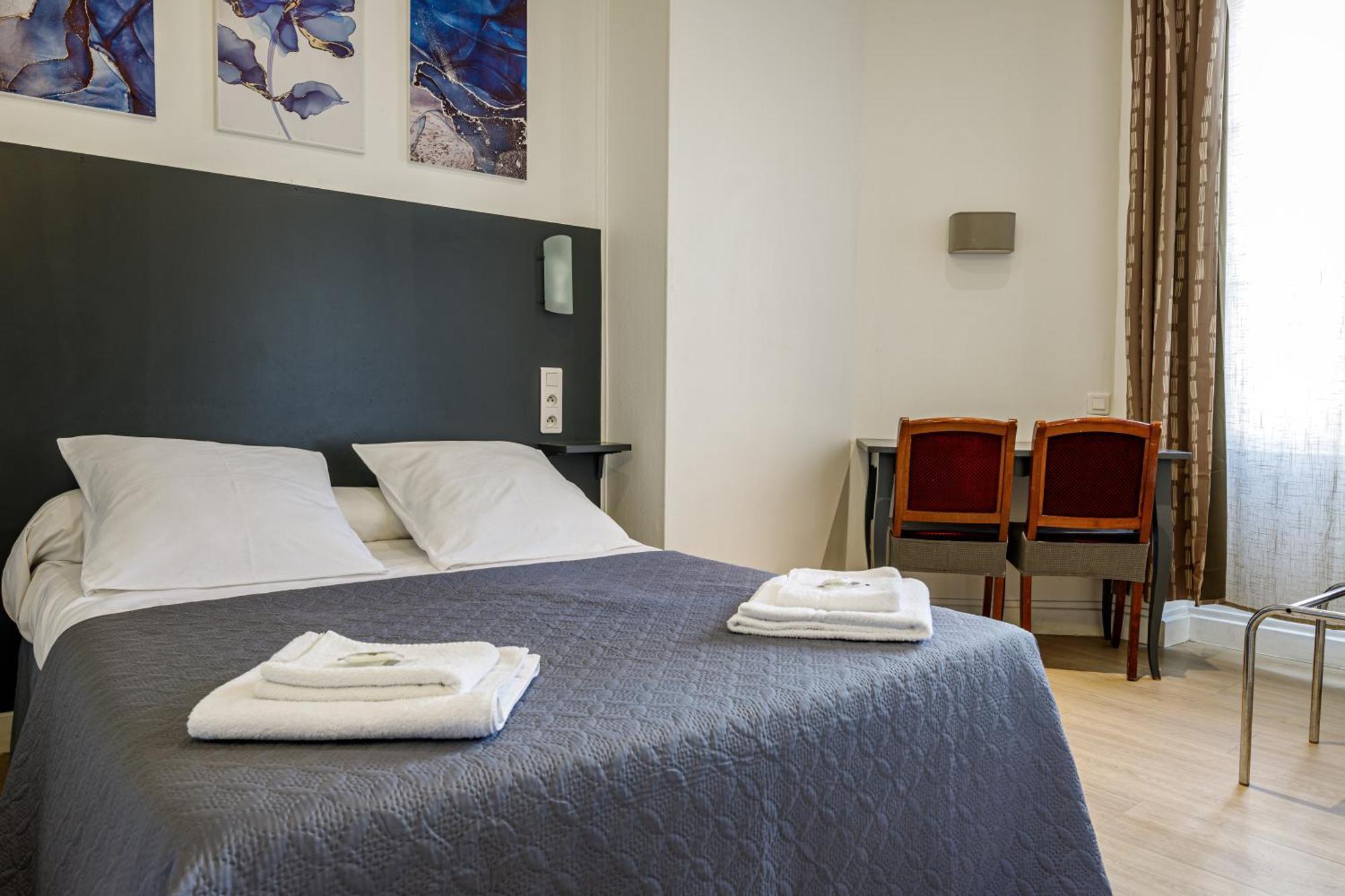 ליון Hotel Du Dauphine מראה חיצוני תמונה