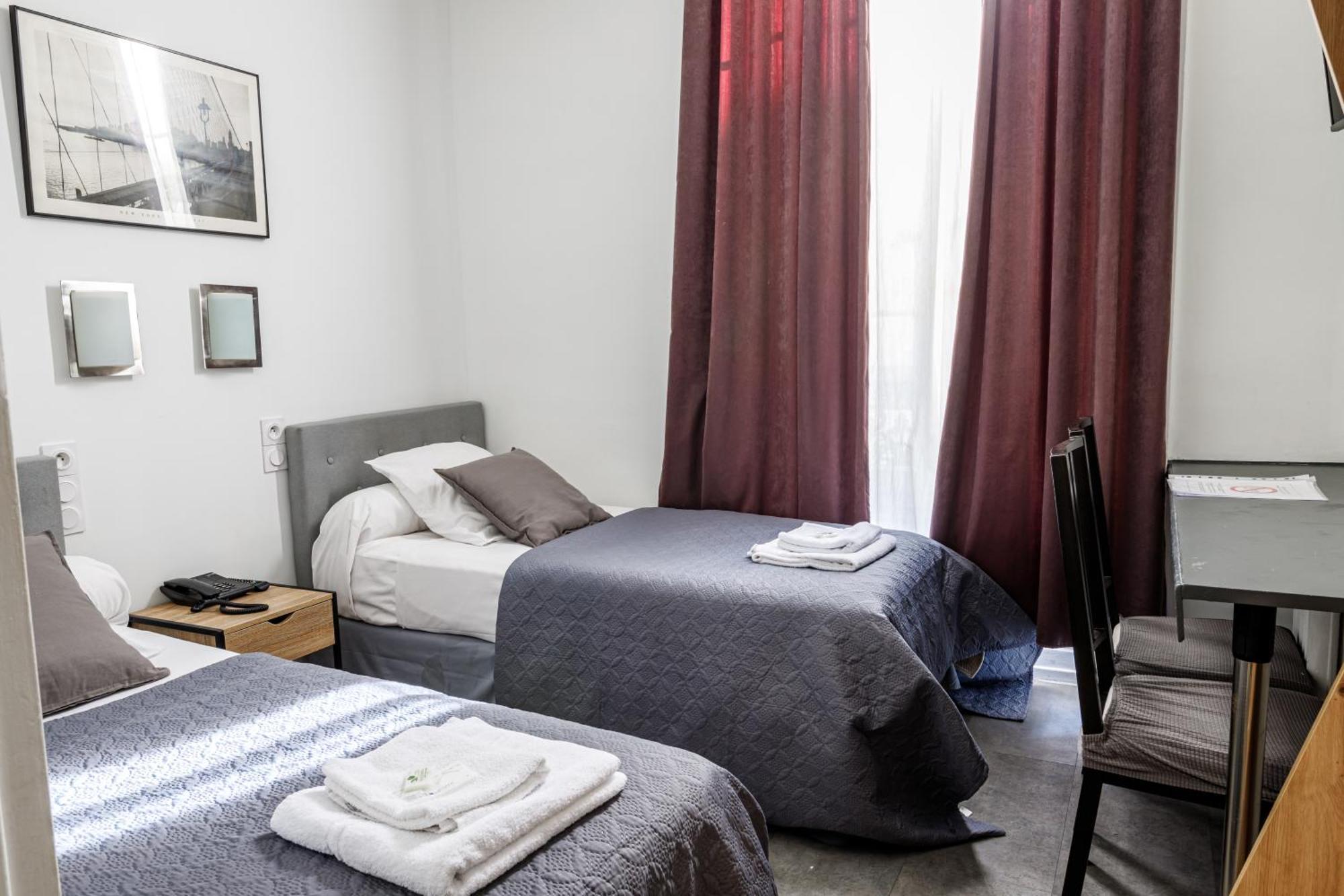 ליון Hotel Du Dauphine מראה חיצוני תמונה